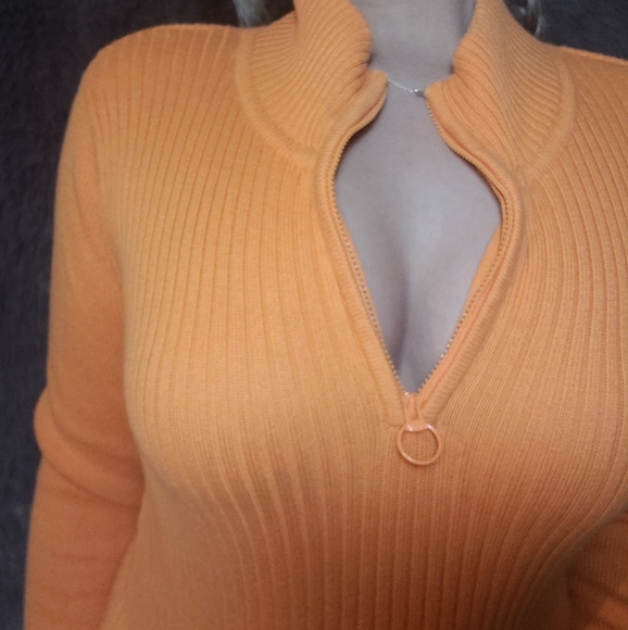 Sweater - Picture 3 of 3